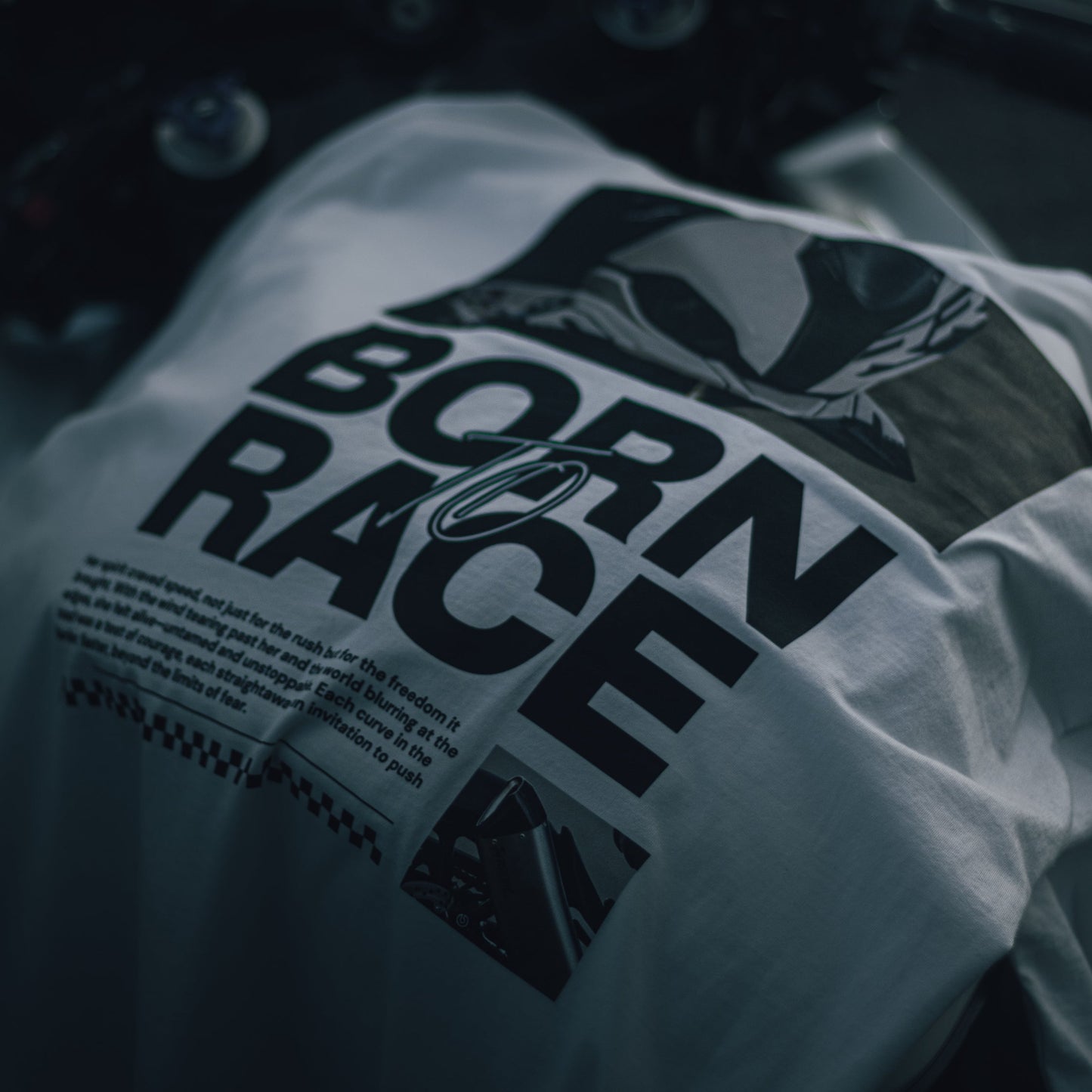 Camiseta Oversized "BORN TO RACE"