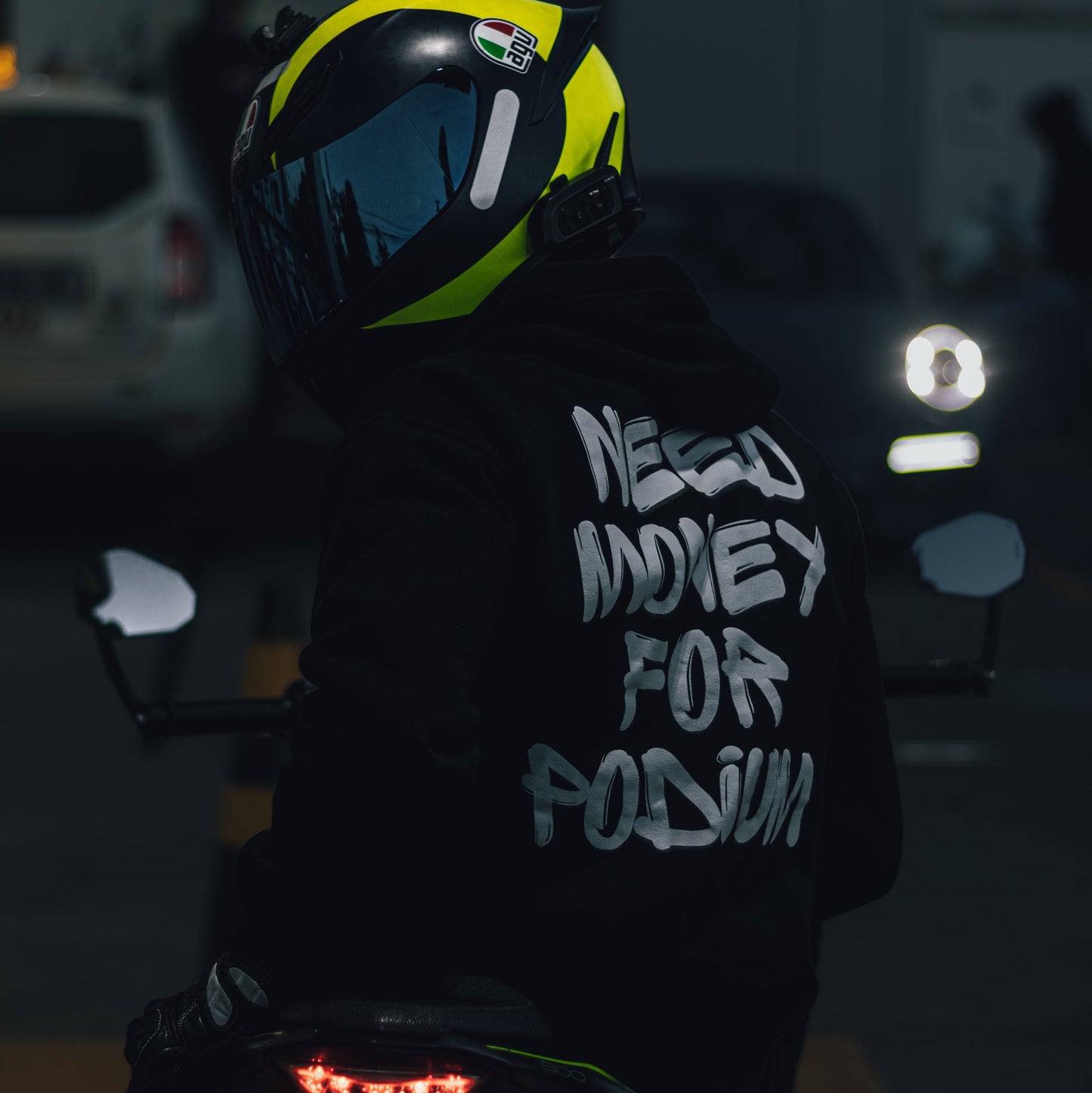 Moletom "NEED MONEY FOR PODIUM"