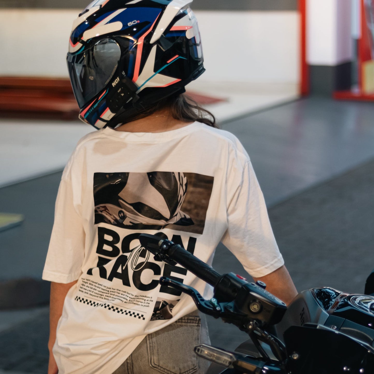 Camiseta Oversized "BORN TO RACE"